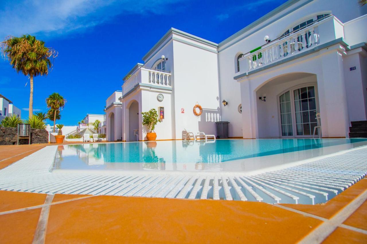 Apartamentos Corona Mar Пуерто дел Кармен Екстериор снимка