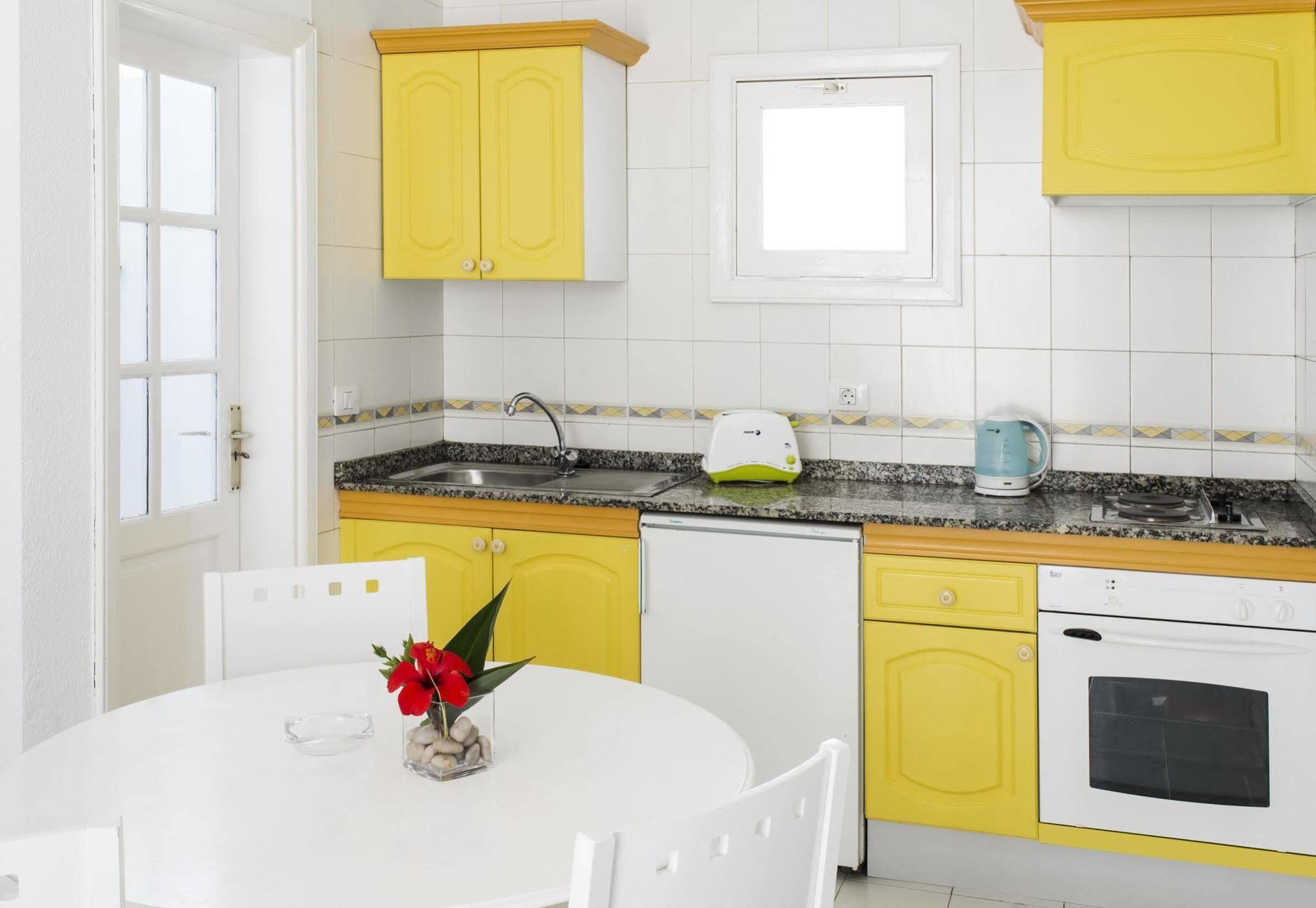 Apartamentos Corona Mar Пуерто дел Кармен Екстериор снимка
